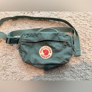 Kånken Green Hip Bag